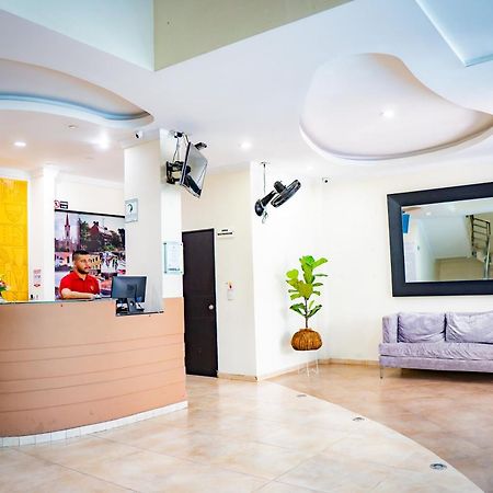Kalina Hotel Хирардот Екстериор снимка