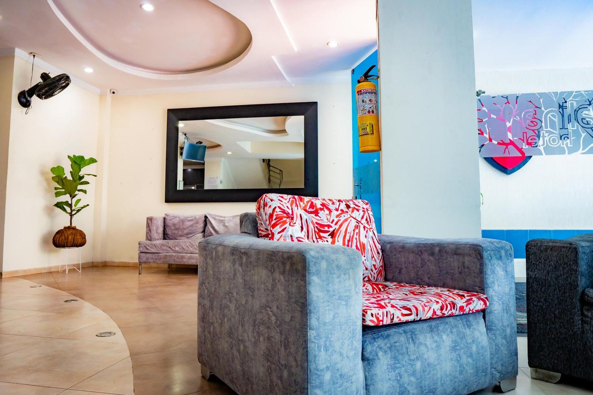 Kalina Hotel Хирардот Екстериор снимка