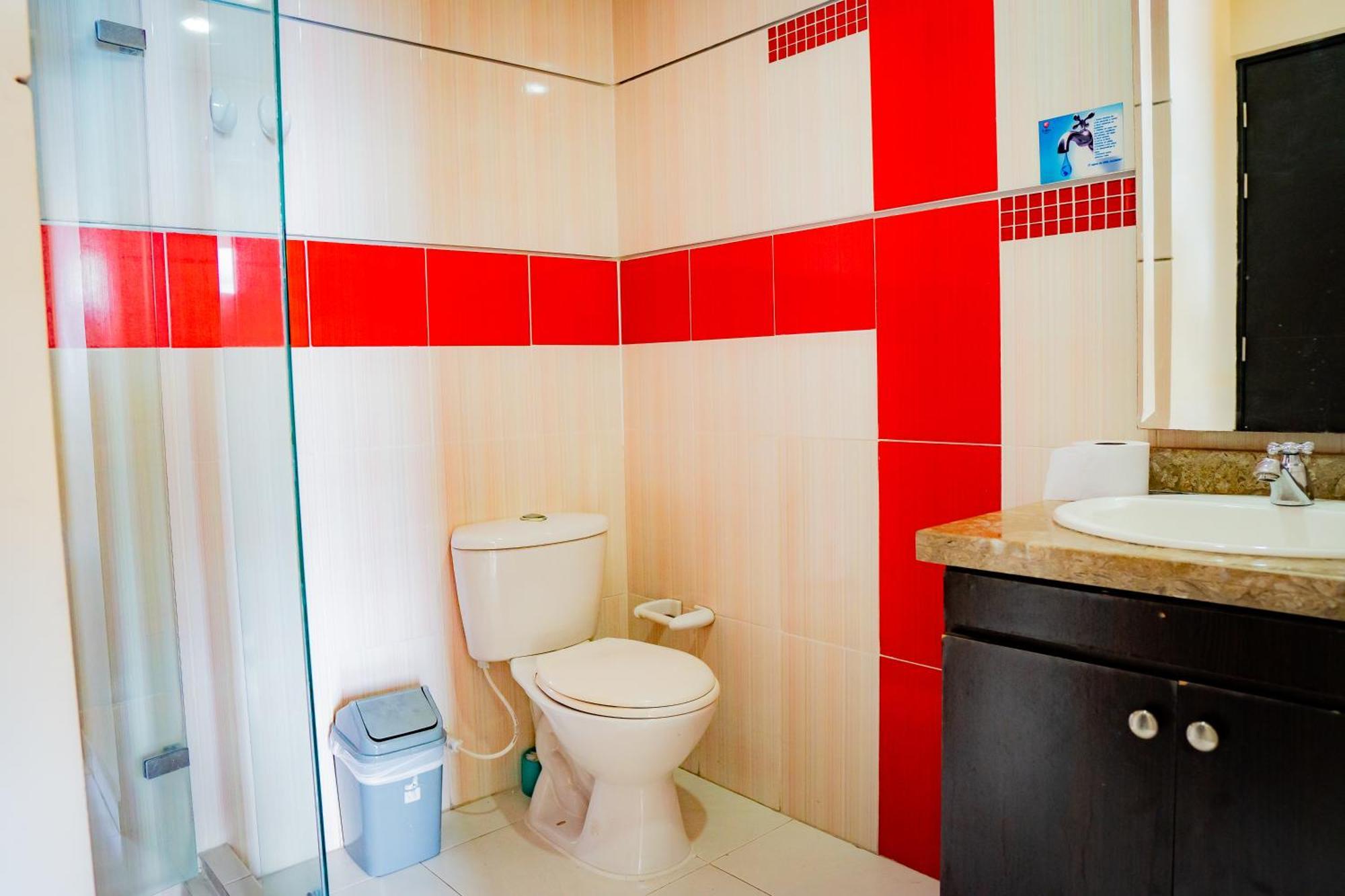 Kalina Hotel Хирардот Екстериор снимка