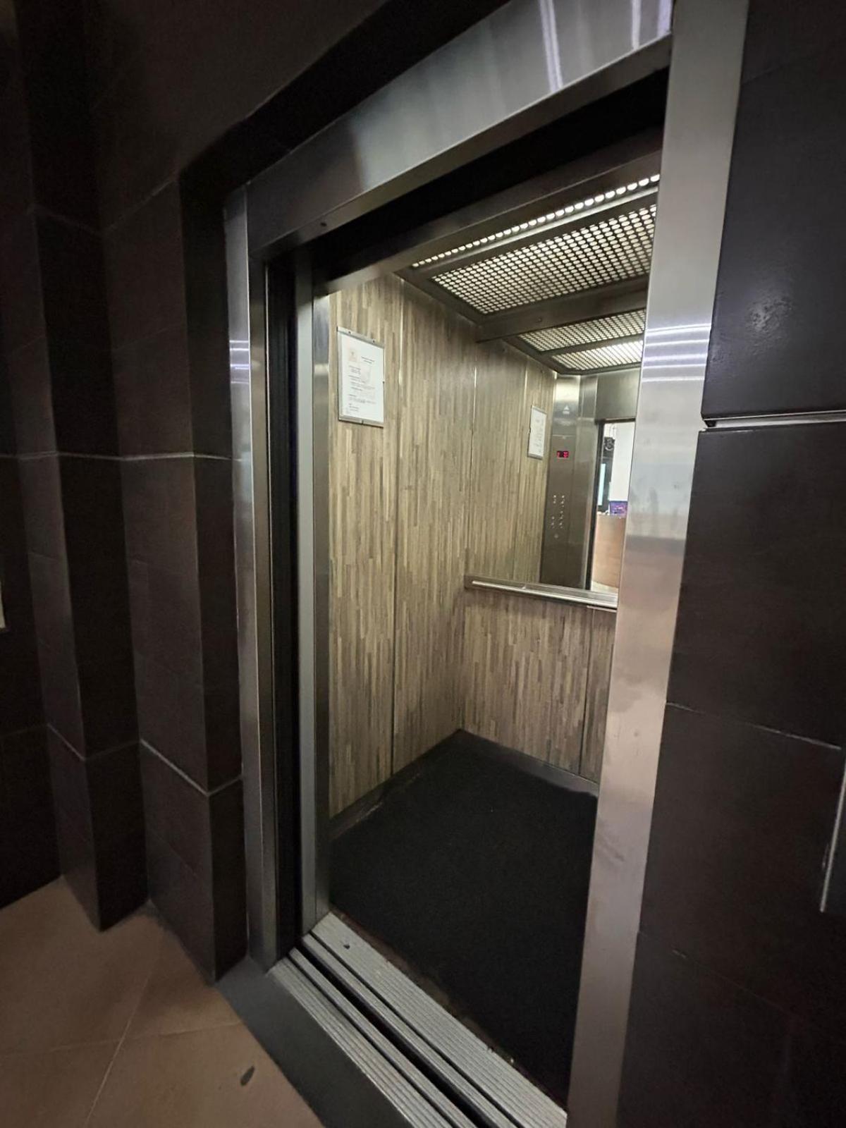 Kalina Hotel Хирардот Екстериор снимка